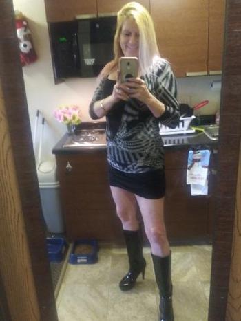 2085373004, female escort, Twin Falls